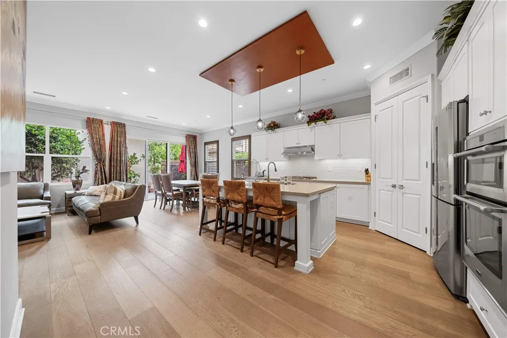 Additional image 11 of 114 Guinness, Irvine, CA 92620