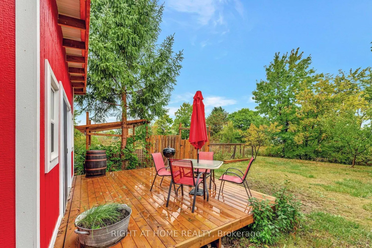 Additional image 13 of 3318 Dundas Street