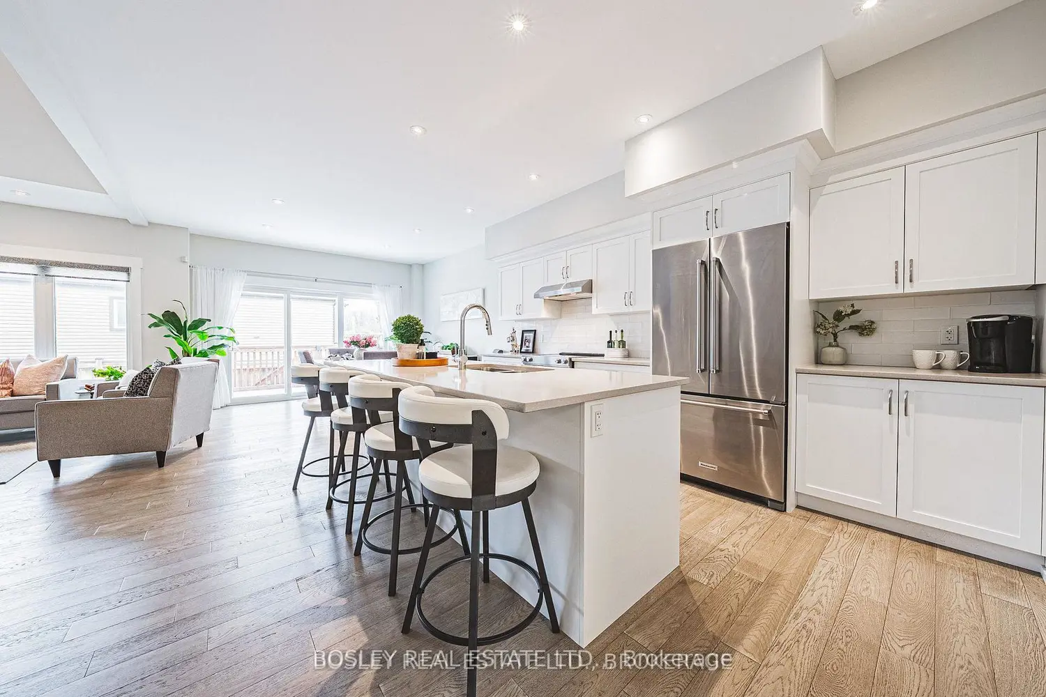 3573 Dominion Road 2 photo 2
