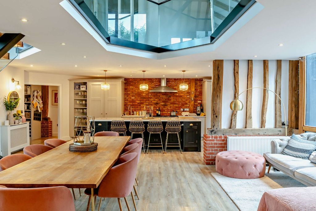 6 bed barn conversion for saleLamberts Lane, Rushmere St. Andrew, Ipswich, Suffolk IP5 photo 5