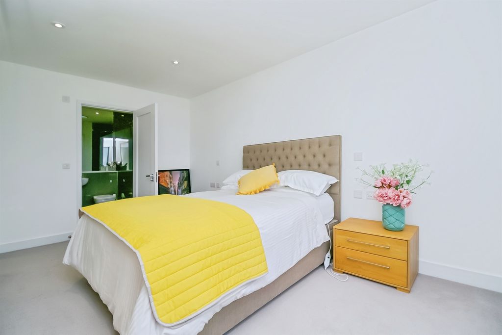 Additional image 10 of 2 bed flat for saleSlon Lane, Ogmore-By-Sea, Vale Of Glamorgan CF32