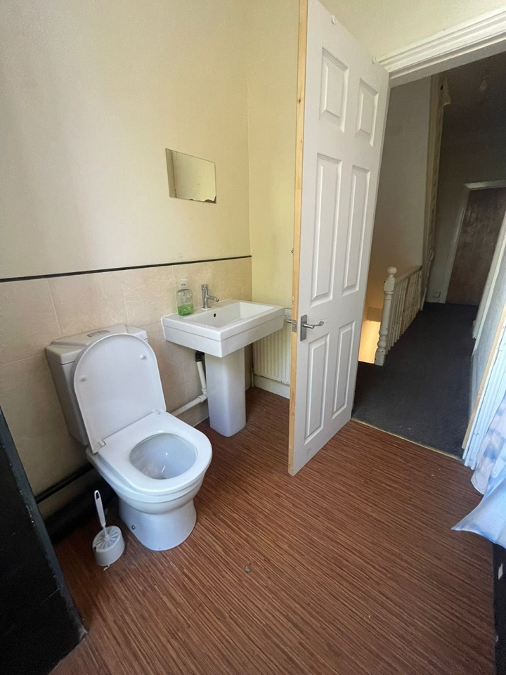 Additional image 3 of Room in a Shared House, Hyde Park Road, LS6, LS6 1AJ