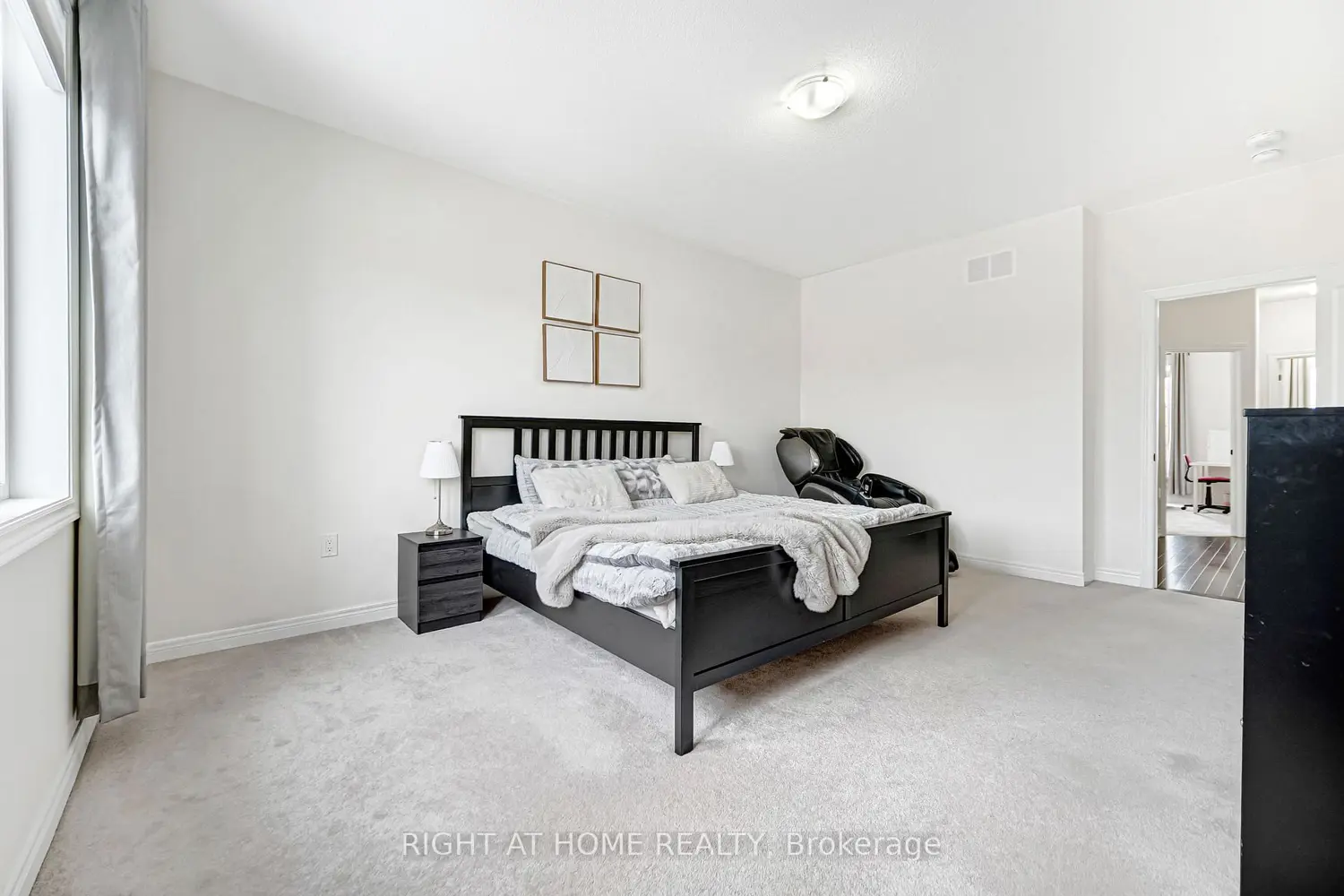 Additional image 14 of 52 Veterans Street