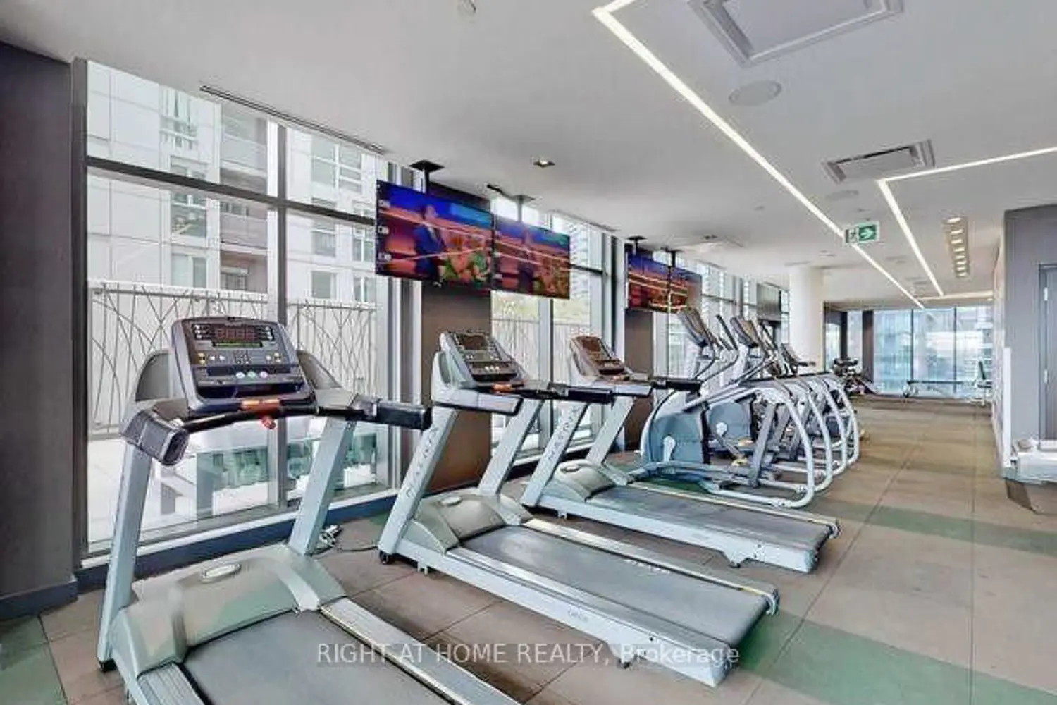 Additional image 12 of 330 Richmond Street 1501