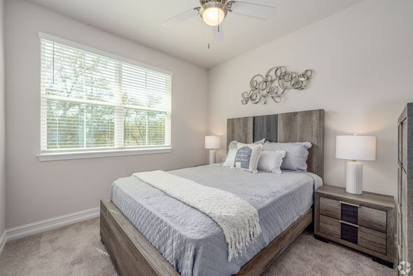 1147 E. Caroline Street, Tavares, FL, 32778