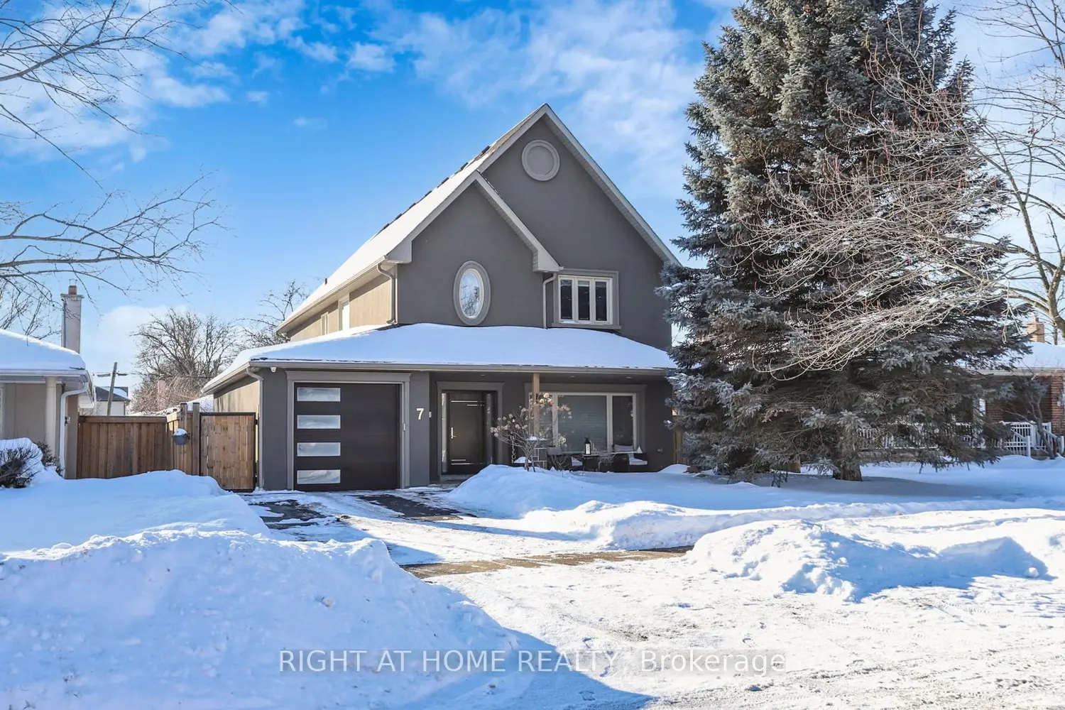 7 Forest Path Court