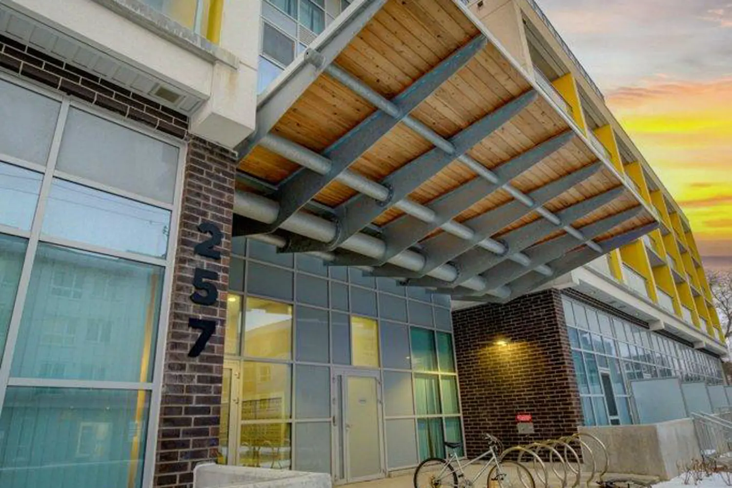 Additional image 3 of 257 Hemlock Street 606