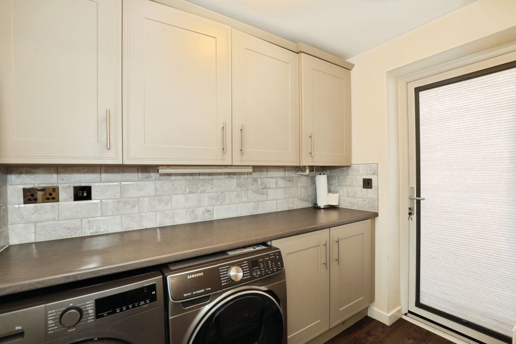 Additional image 9 of 5 bed detached house for saleJohn Wyatt Close, Bucknall, Stoke-On-Trent ST2