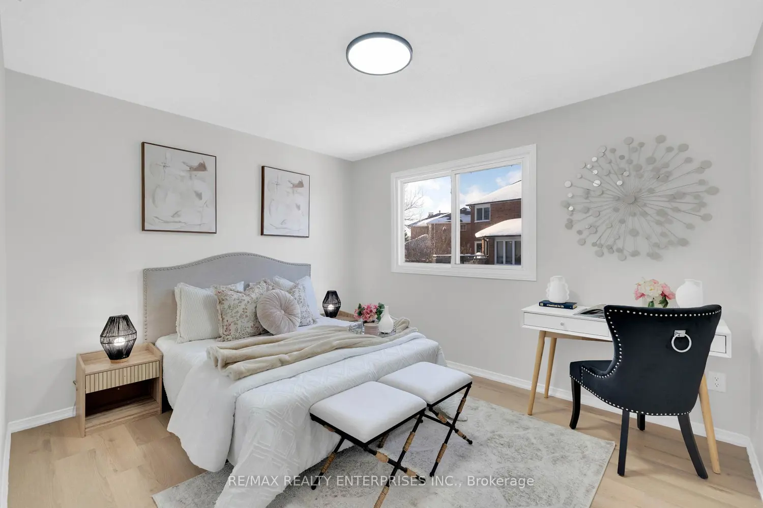 Additional image 10 of 25 Porteous Circle