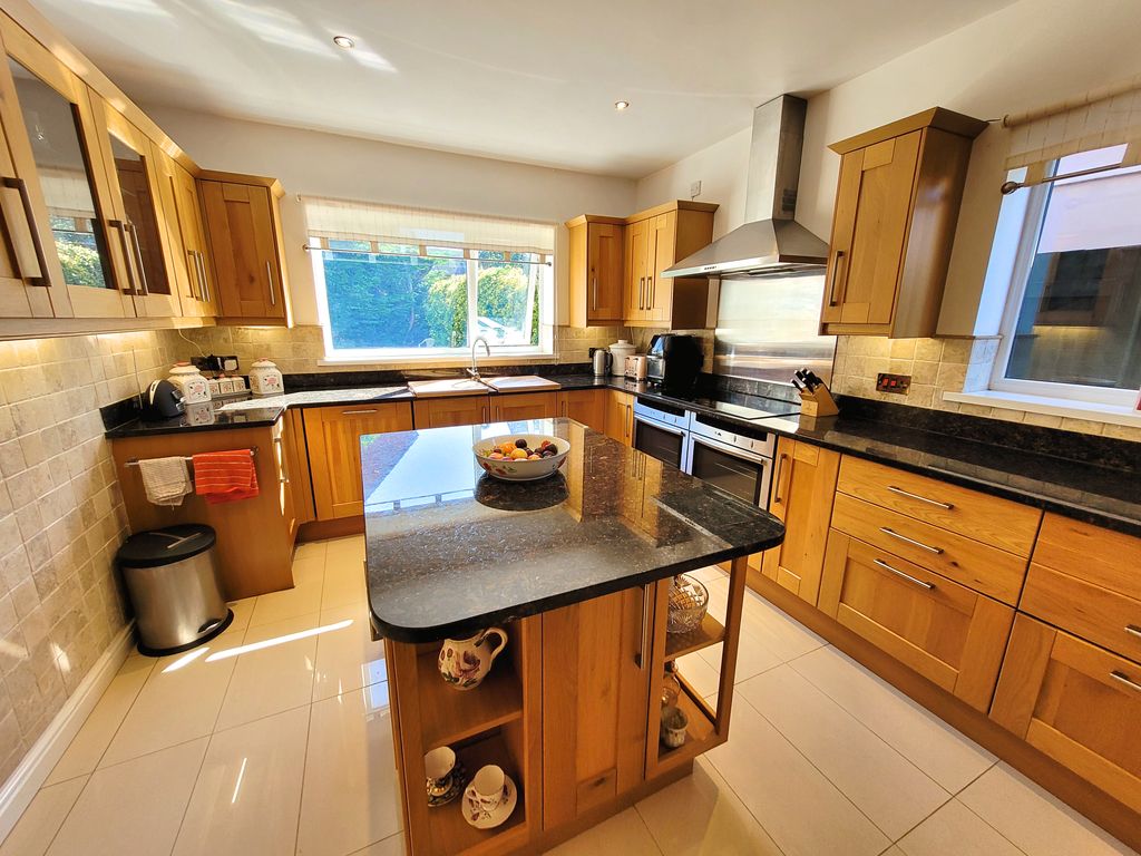 Additional image 14 of 5 bed detached house for saleSanderling Close, Rest Bay, Porthcawl CF36