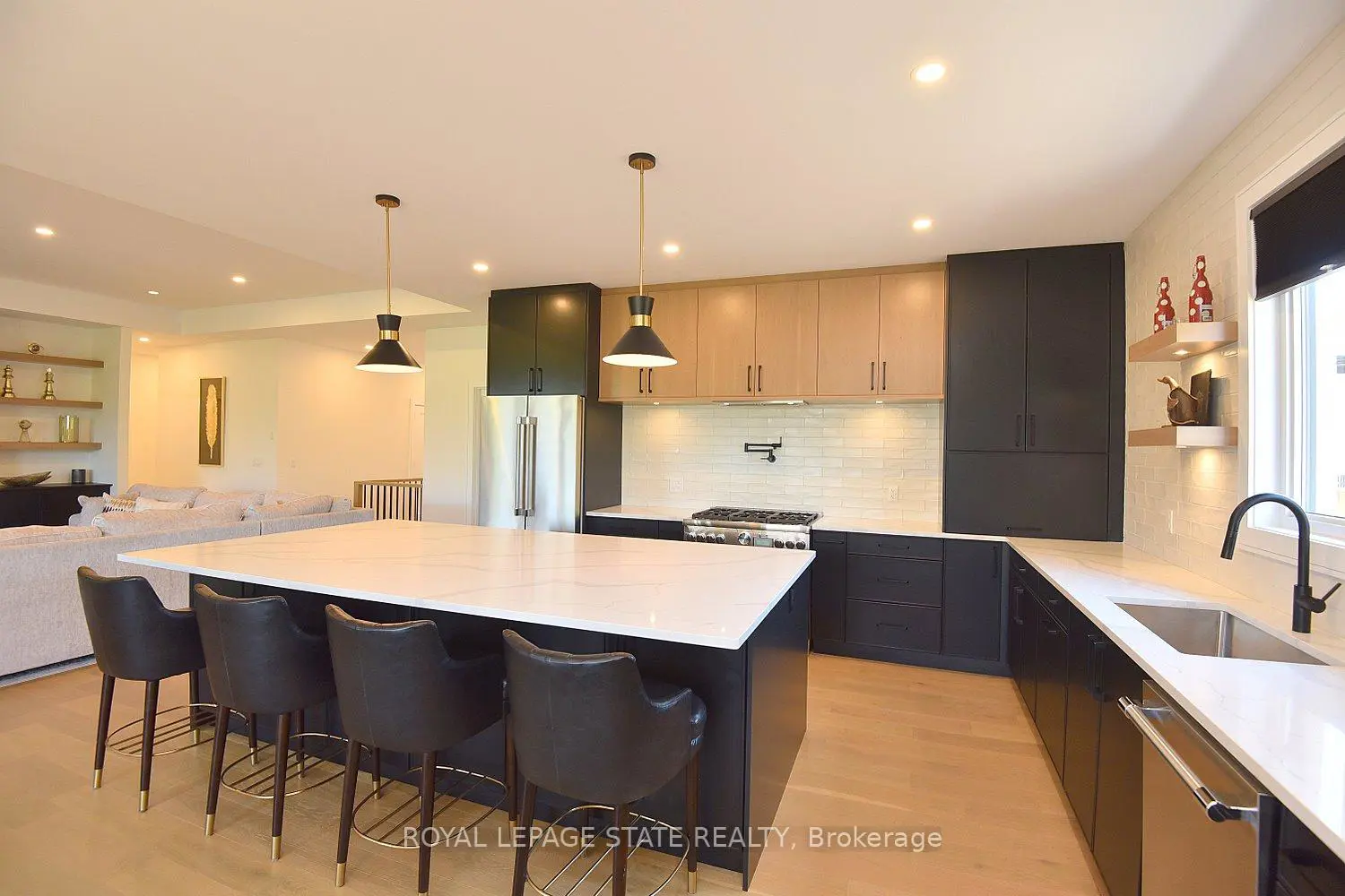 Additional image 2 of 3642 Vosburgh Place