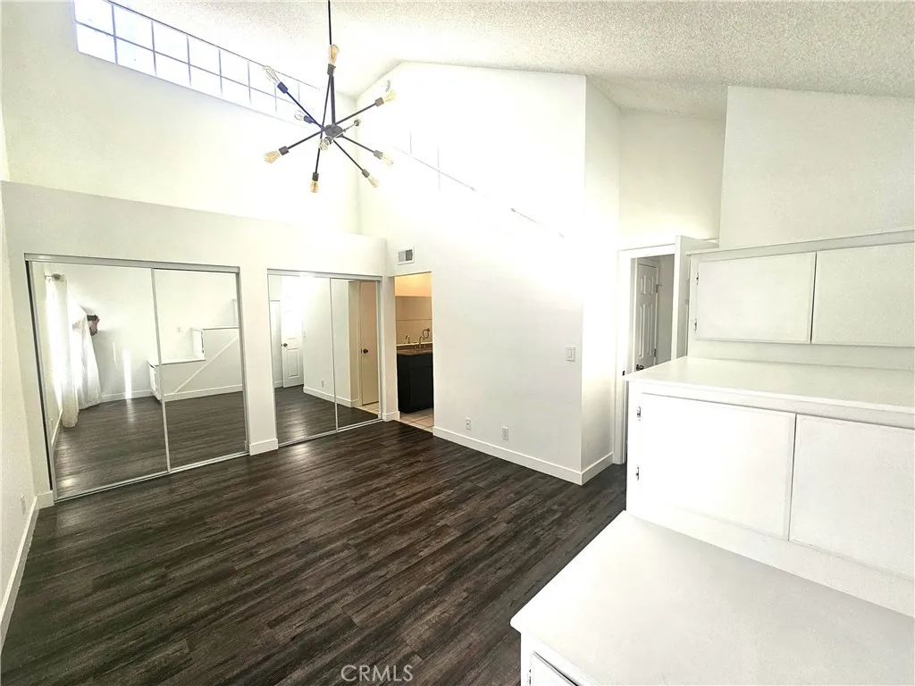 Additional image 15 of 15125 Nordhoff St, North Hills, CA 91343