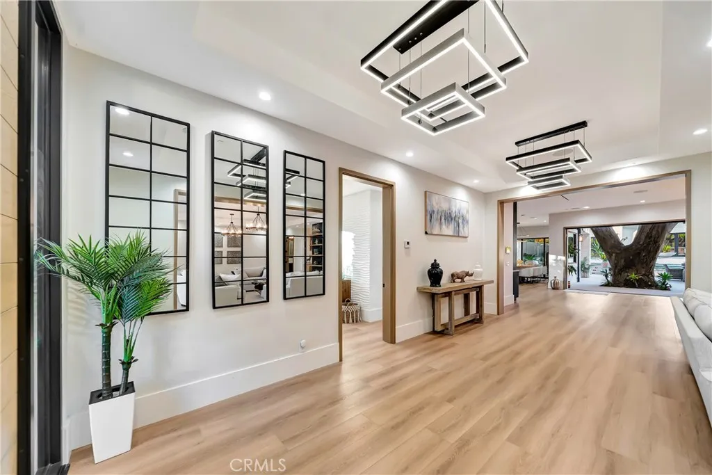 Additional image 16 of 19225 Rosita St, Tarzana, CA 91356