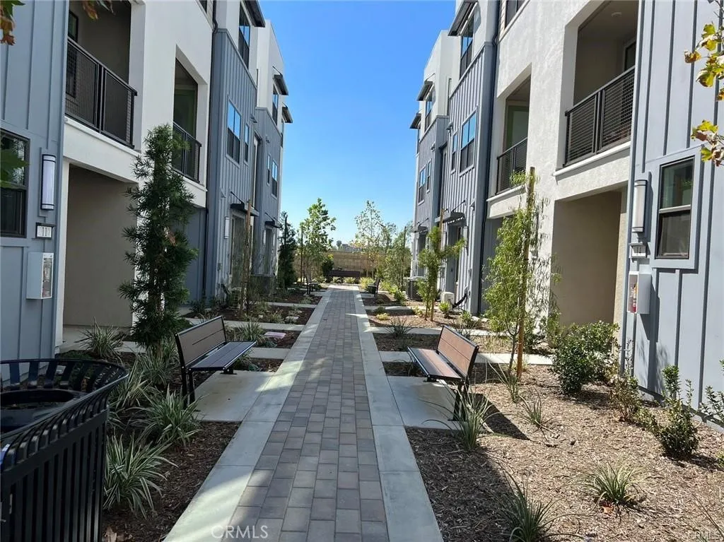 Additional image 7 of 947 N Divino Privado Unit 10, Ontario, CA 91764