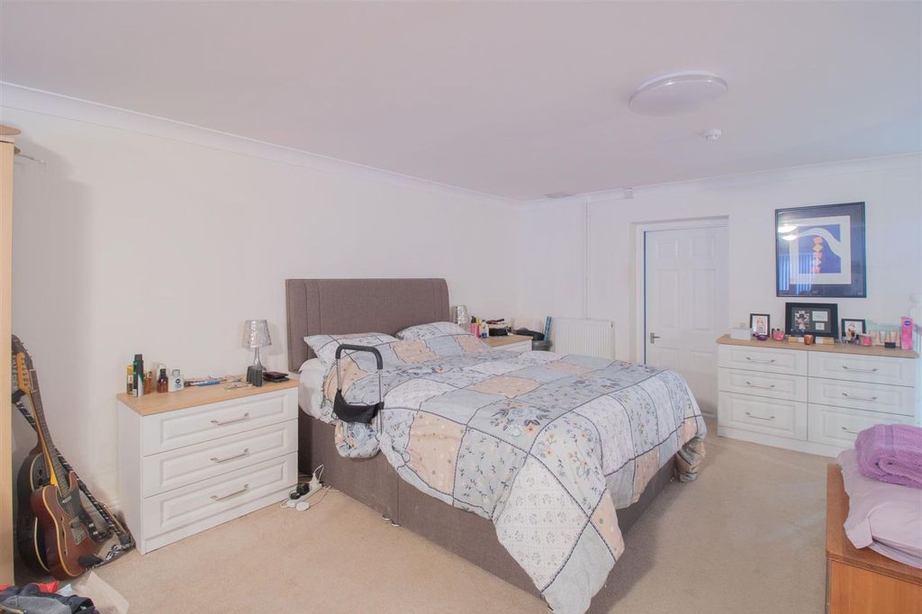 Additional image 21 of 1 bed property for saleRisca Road, Cross Keys NP11
