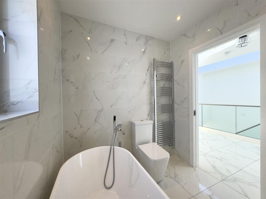 Additional image 42 of 4 bed detached house for saleClyde Grove, Crossford, Carluke ML8