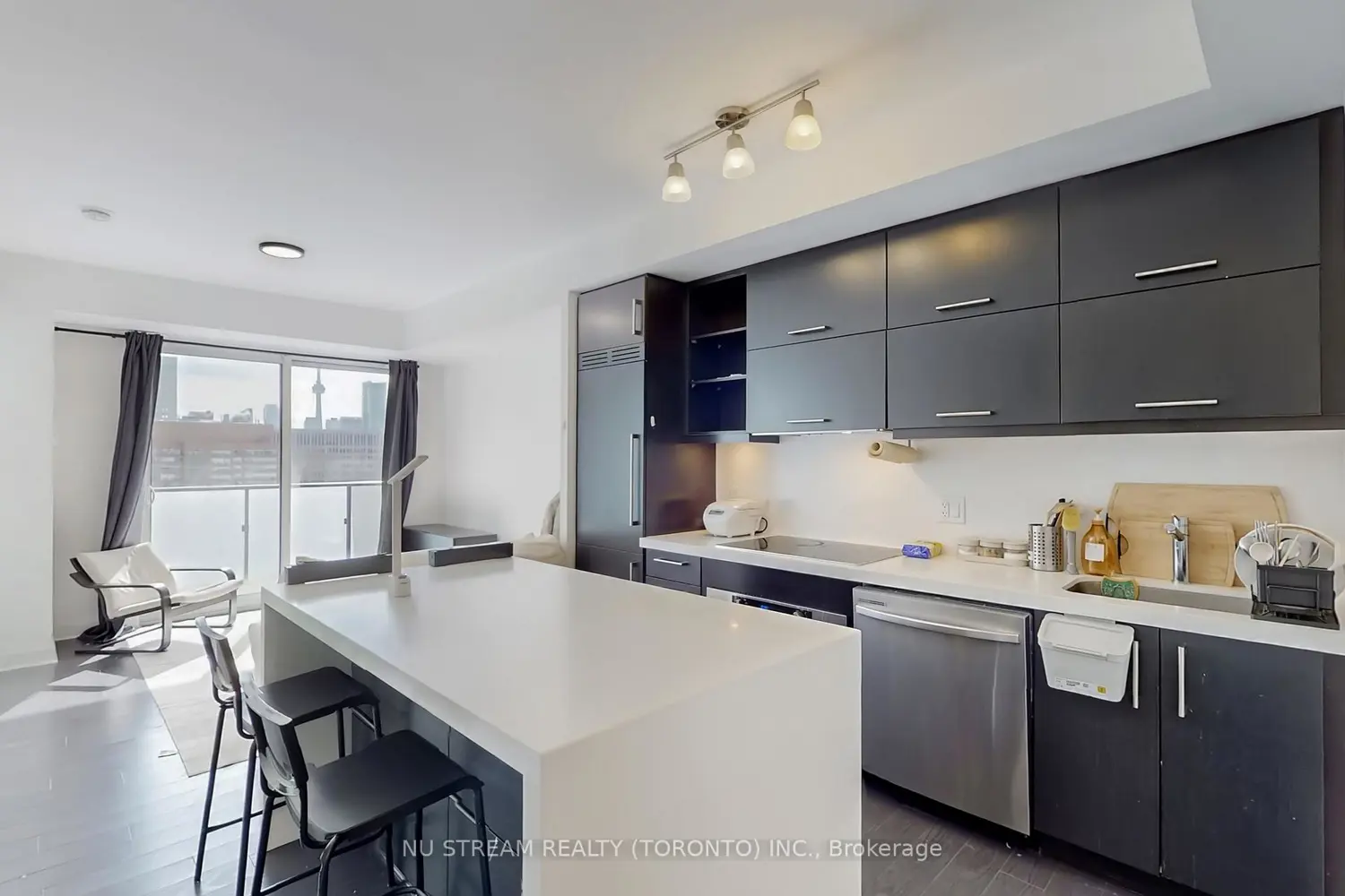 Additional image 5 of 1080 Bay Street 1403