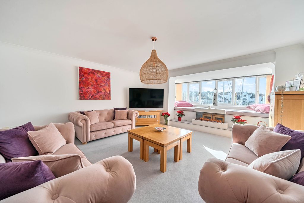 Additional image 3 of 3 bed flat for saleChallenger Quay, Falmouth, Cornwall TR11