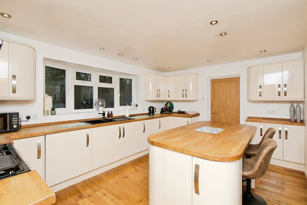 Additional image 6 of 5 bed detached house for saleWentworth Drive, Burton-On-Trent DE13