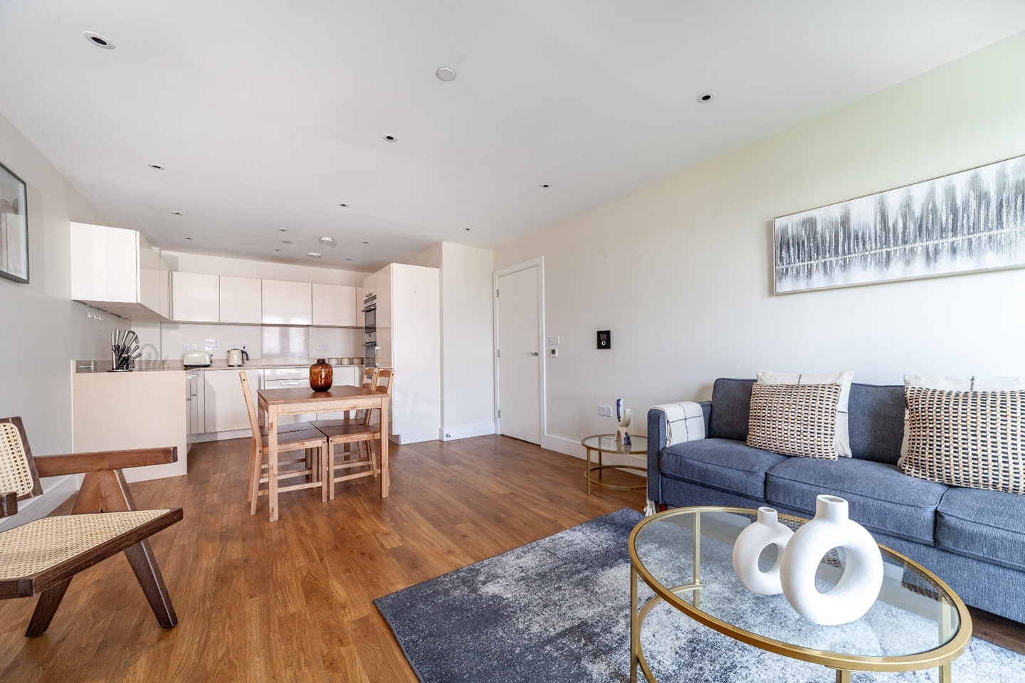 Additional image 3 of 2 Bed Flat, Queensland Road, N7, N1 7GU