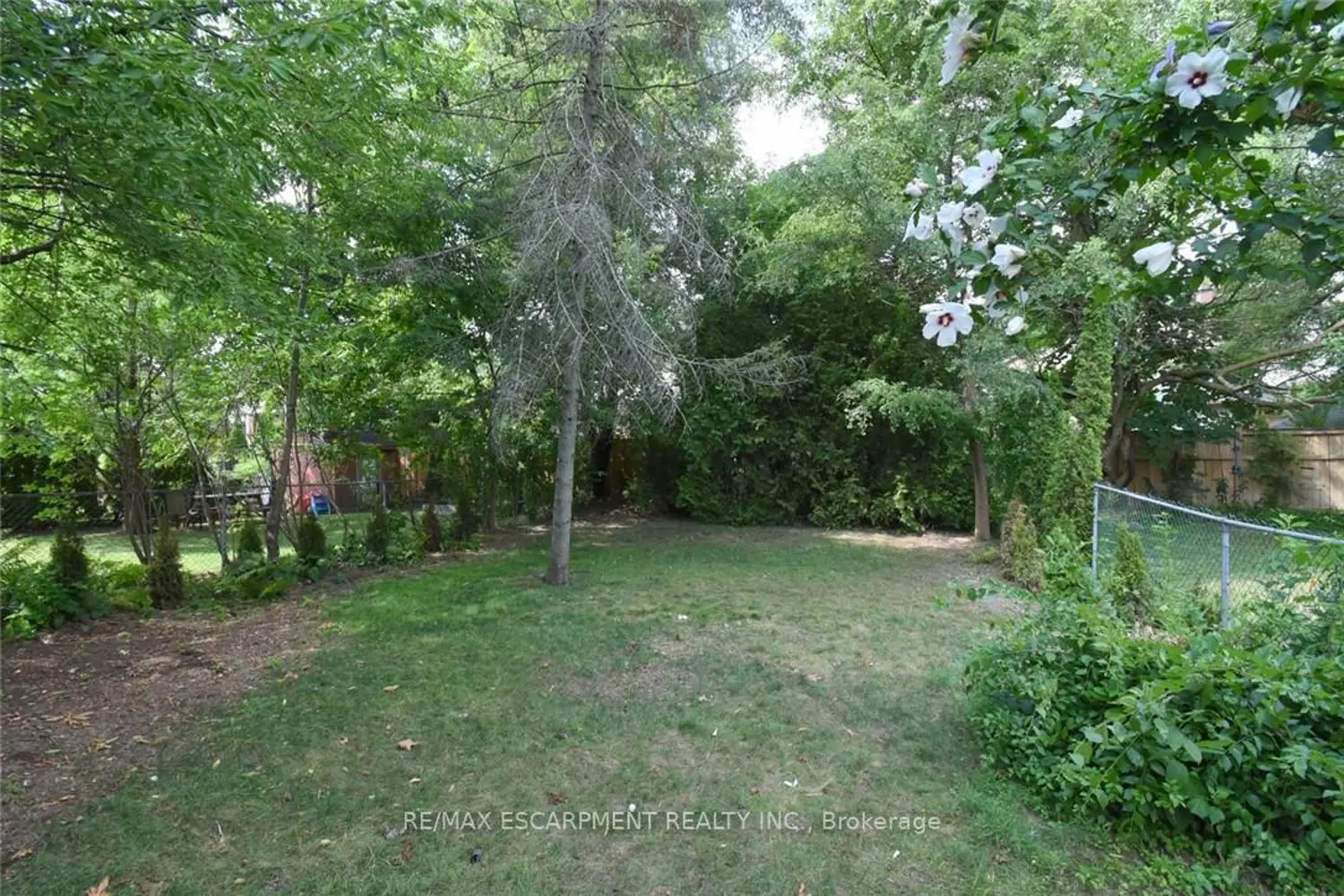 Additional image 17 of 136 Glen Road