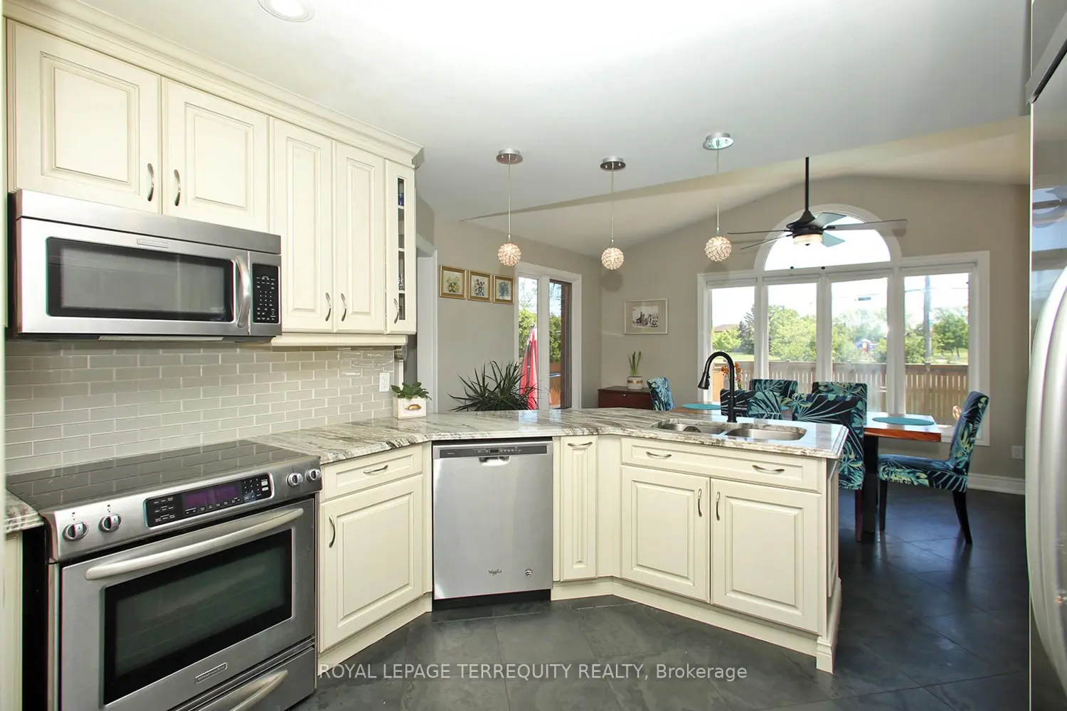 Additional image 8 of 3 Riviera Ridge