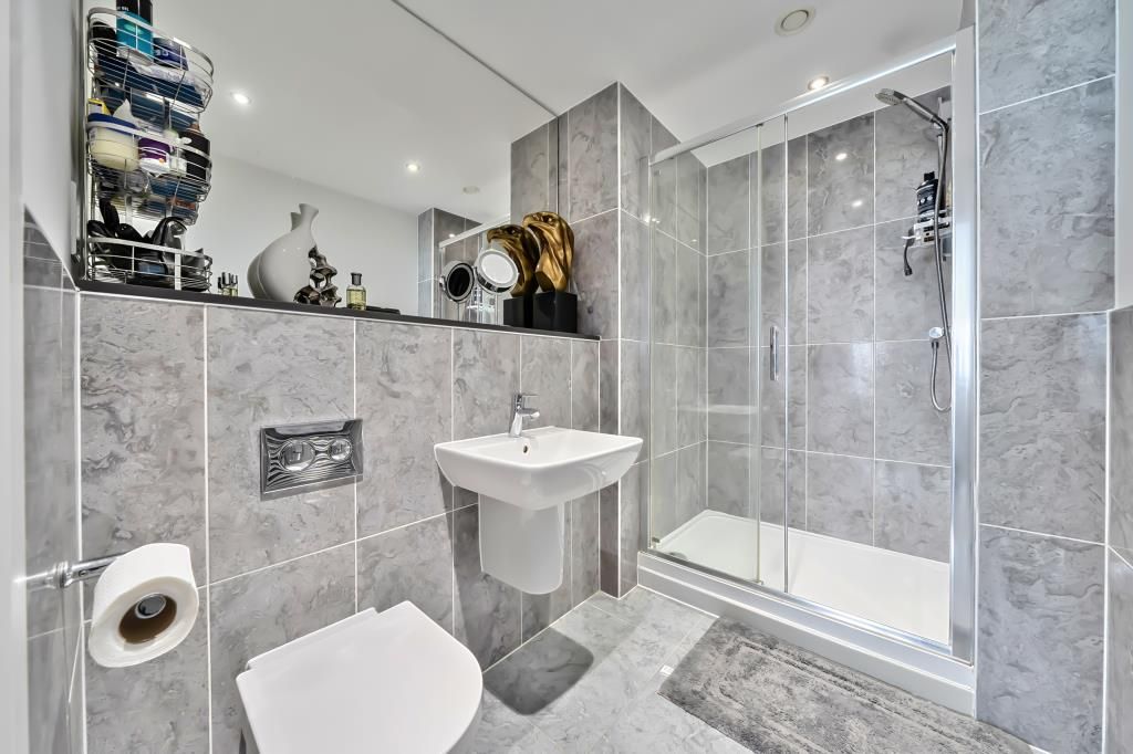 Additional image 16 of 2 bed flat for saleNewbury, Berkshire RG14
