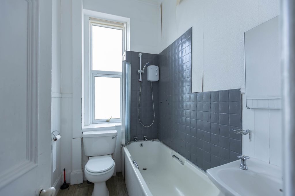 Additional image 11 of 2 bed flat for saleNew Road, Ayr KA8