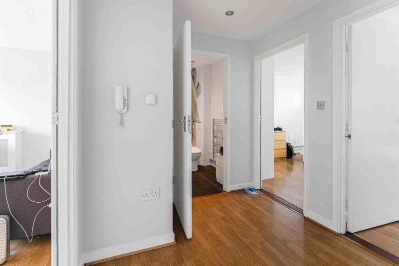 Additional image 4 of Room in a Shared Flat, Roman Court, N7, N1 7GU