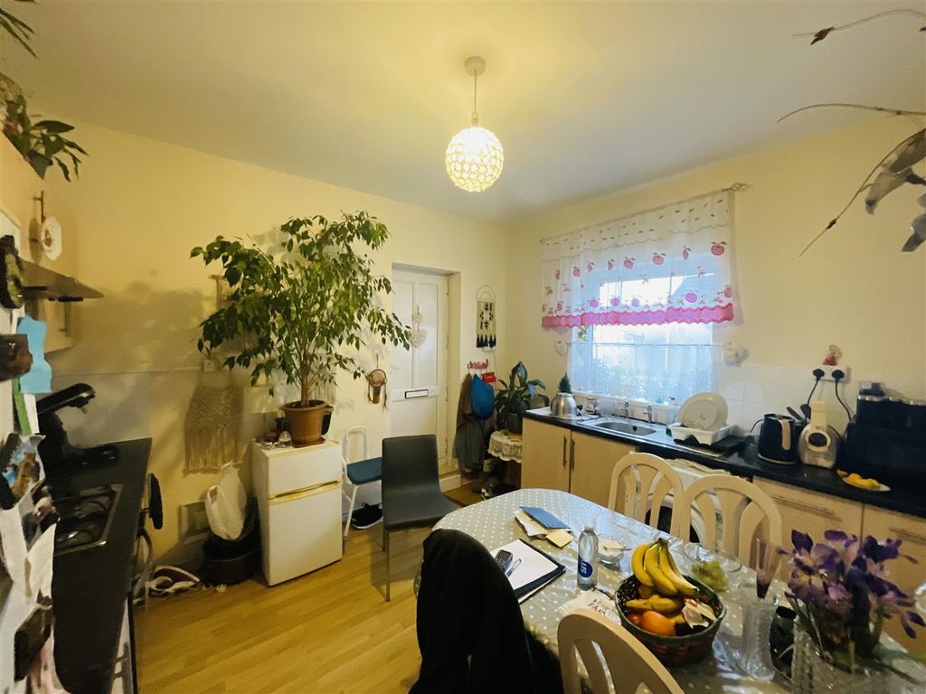 Additional image 11 of 3 bed flat for saleGilbert Road, Llanelli SA15