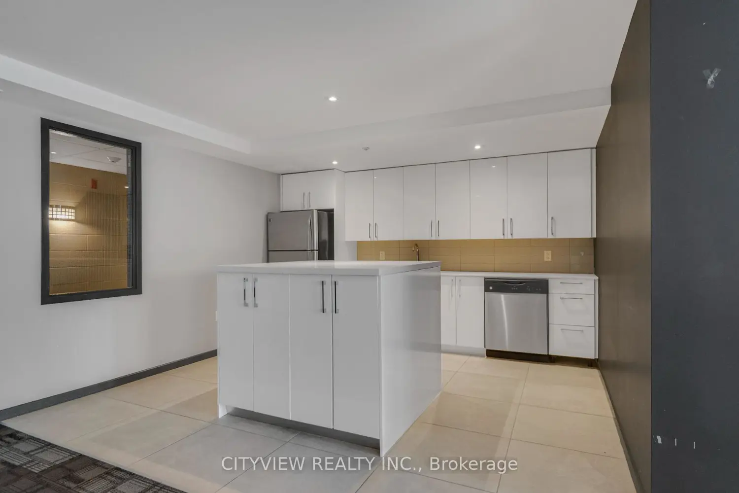 Additional image 19 of 1291 Gordon Street 414