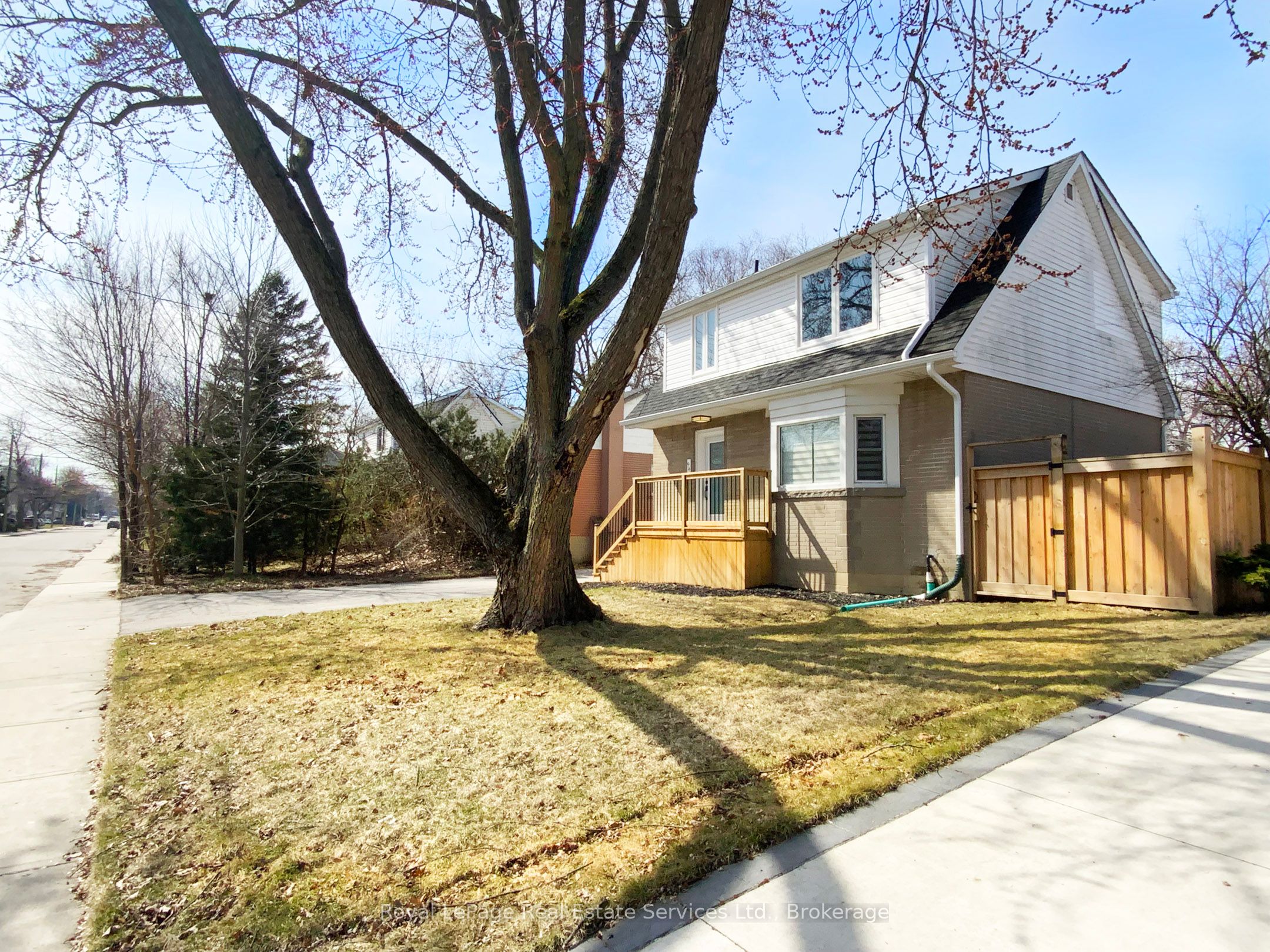Main & Secon-94 West 32nd Street, Hamilton, ON, L9C 5G9