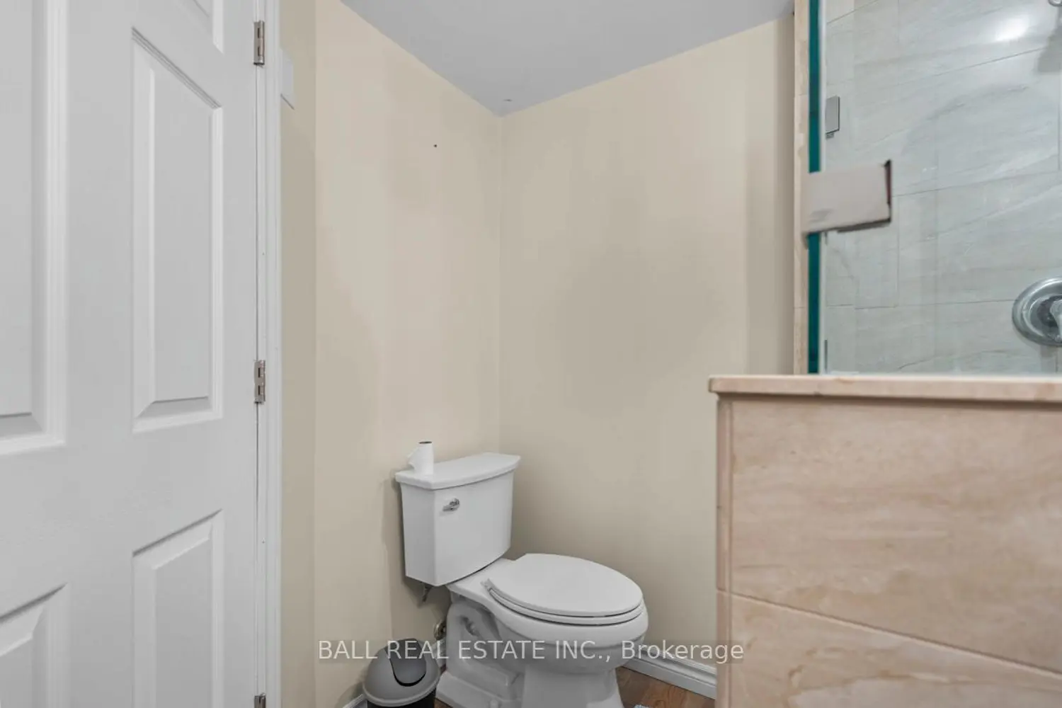 Additional image 16 of 255 Woodward Avenue