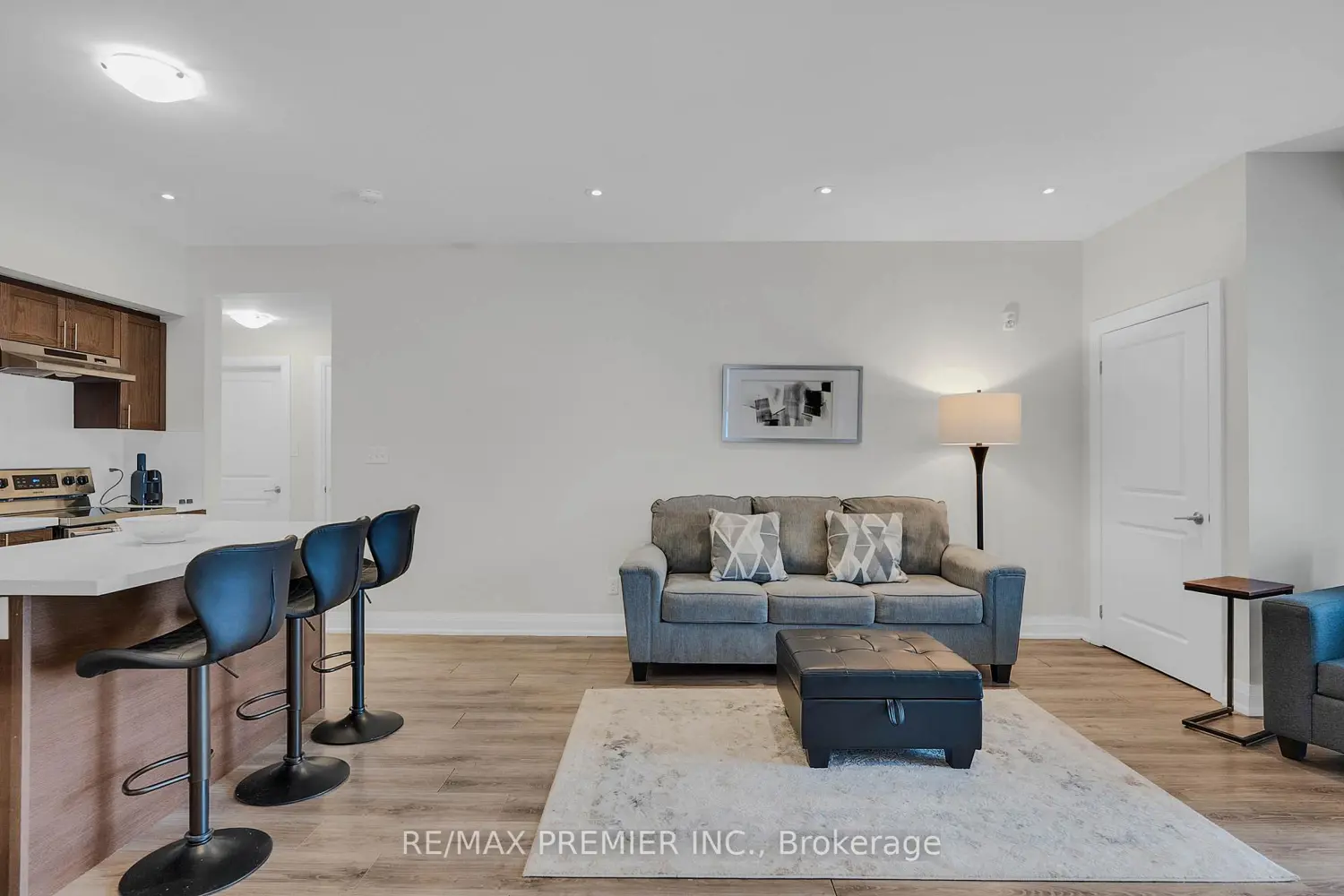 299 Cundles Road 110 photo 4