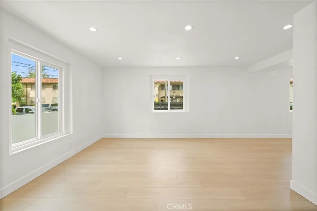 Additional image 8 of 7010 Lennox Avenue Unit B, Van Nuys, CA 91405