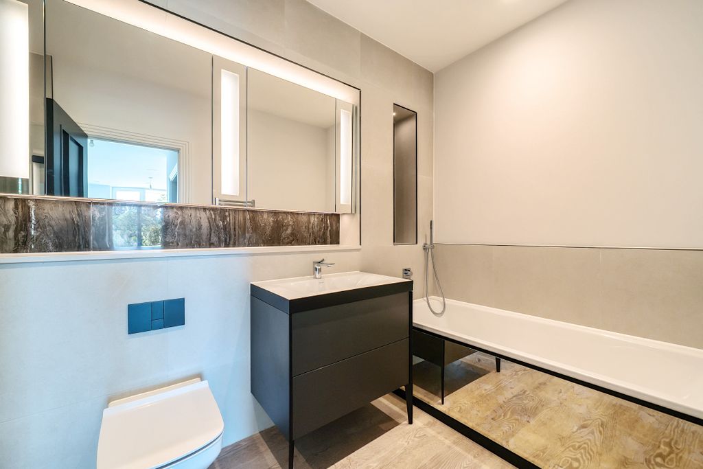 Additional image 12 of 2 bed flat for saleMadeira Walk, Ascot SL5
