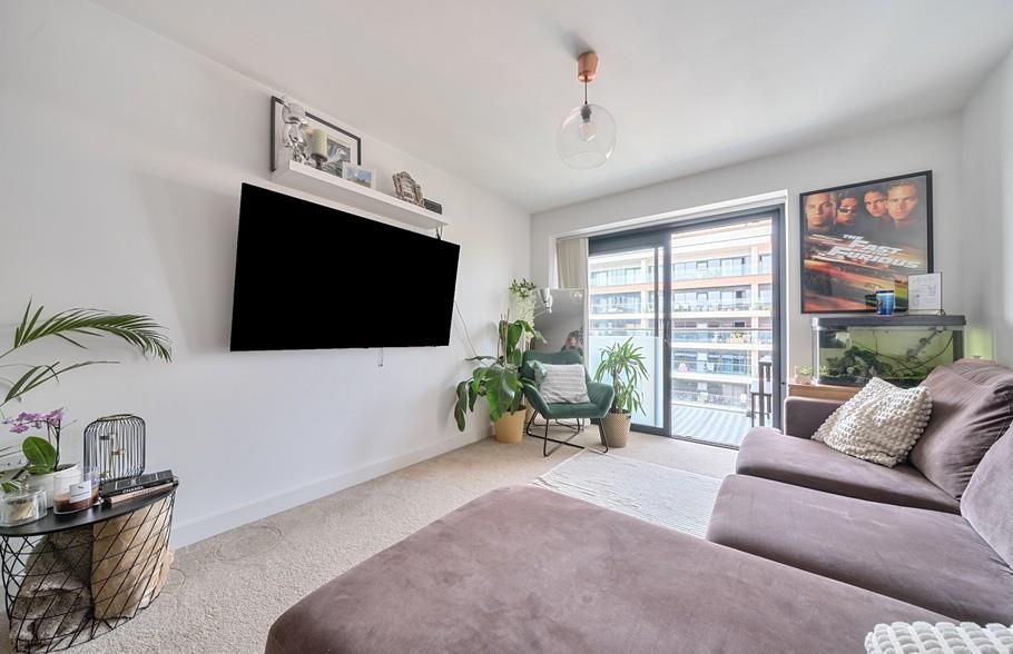 Additional image 6 of 2 bed flat for saleNewbury, Berkshire RG14