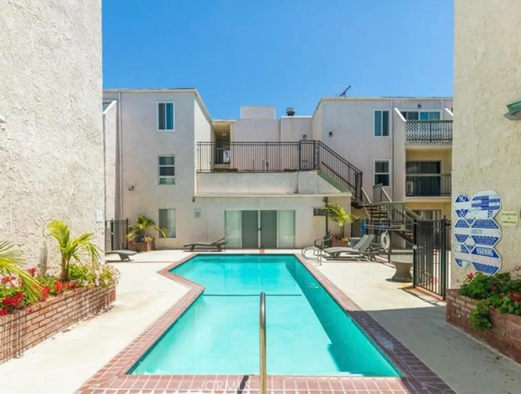 Additional image 2 of 409 Burchett St Unit 315, Glendale, CA 91203