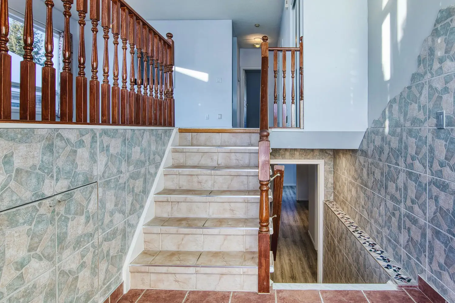 Additional image 2 of 11 Cozocar Crescent