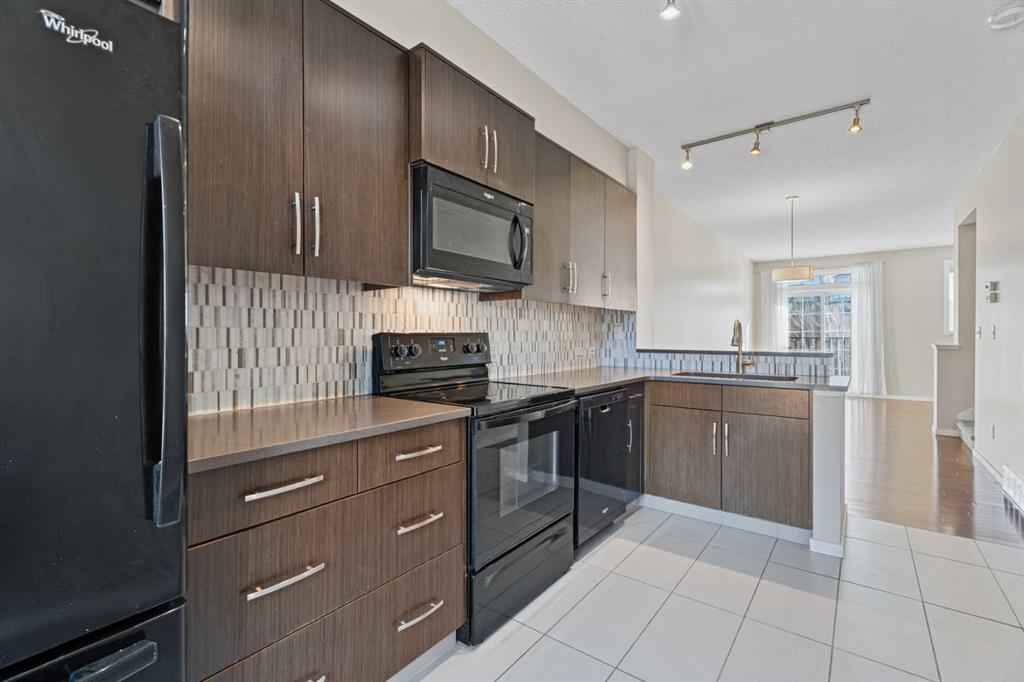Additional image 5 of 306 Ascot Circle SW, Calgary, AB, T3H0X2