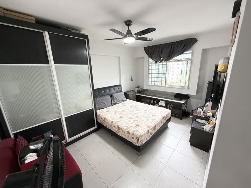 106B Punggol Field photo 3