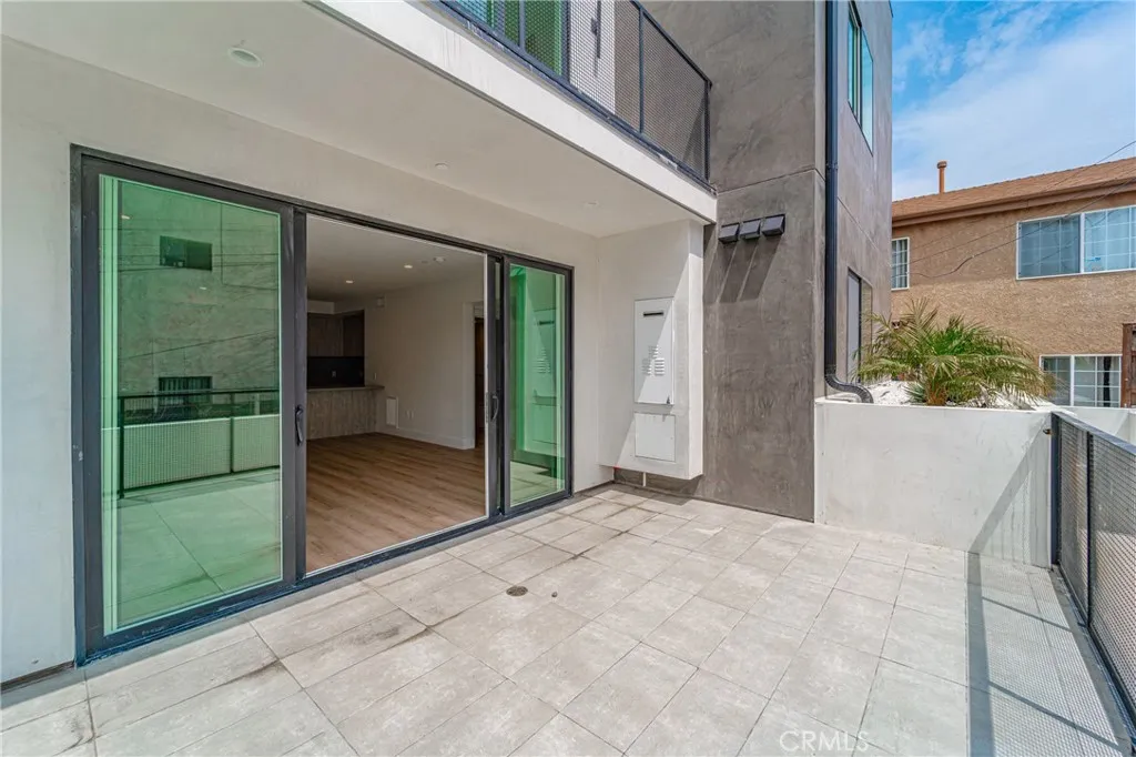 Additional image 51 of 2828 London Street Unit 206, Los Angeles, CA 90026