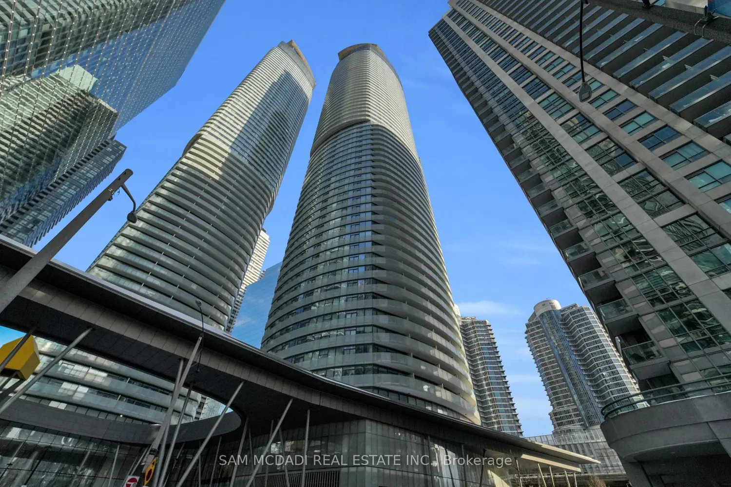 12 York Street 2307