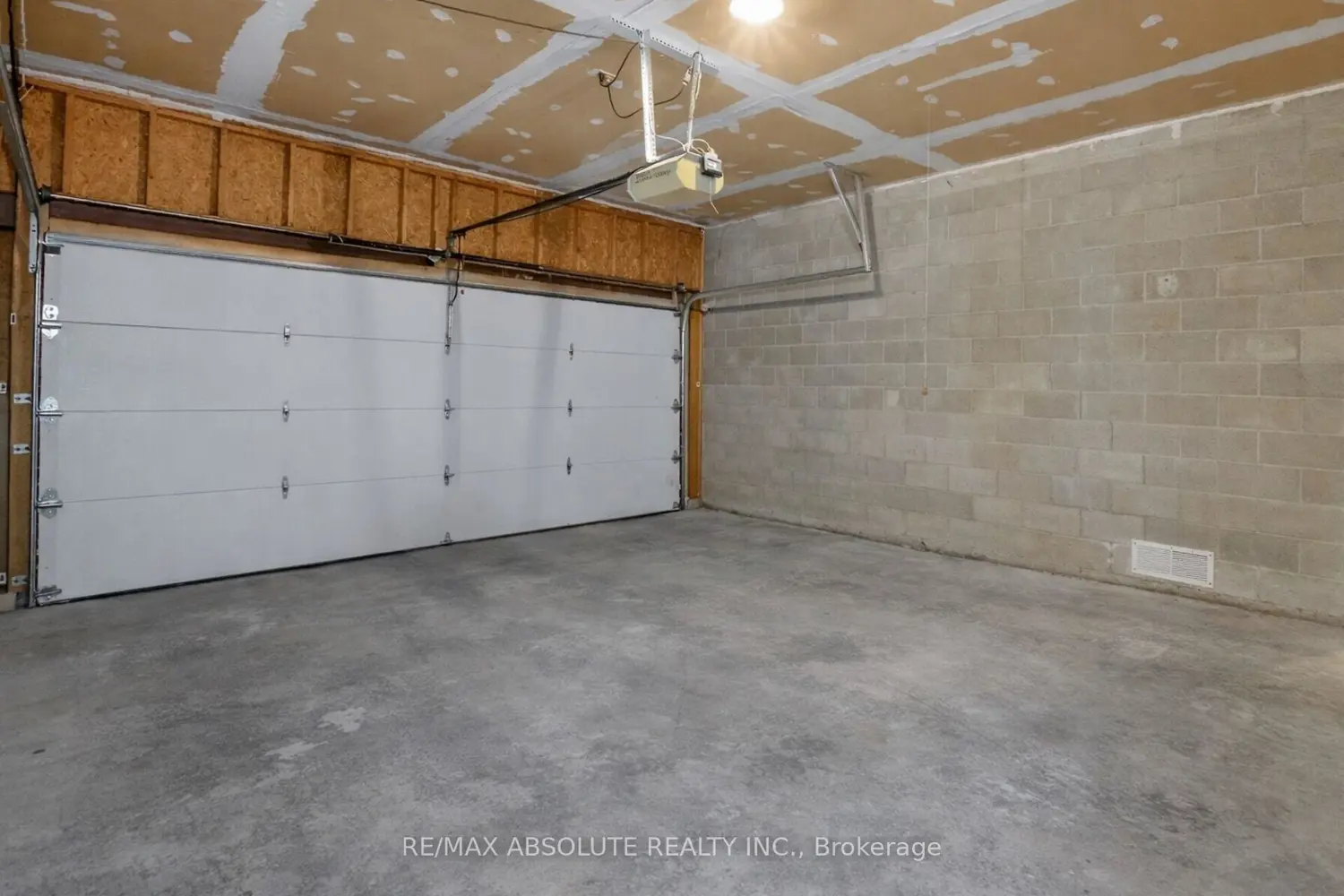 Additional image 17 of 18 Pine Needles Court