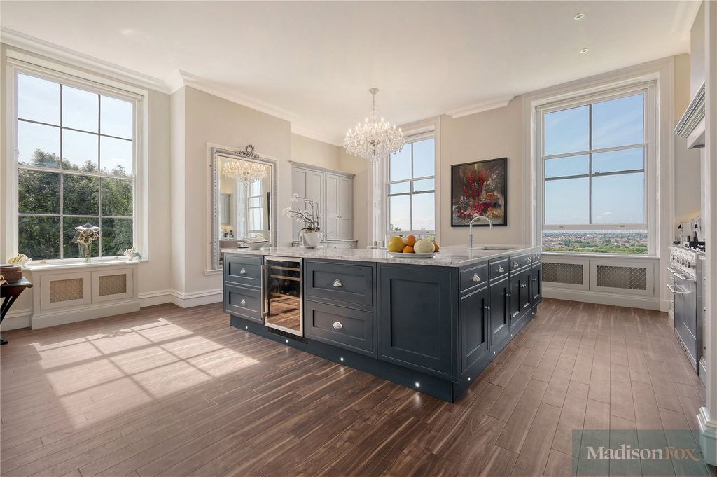 Additional image 12 of 4 bed flat for saleClaybury Hall, Regents Drive, Woodford Green IG8