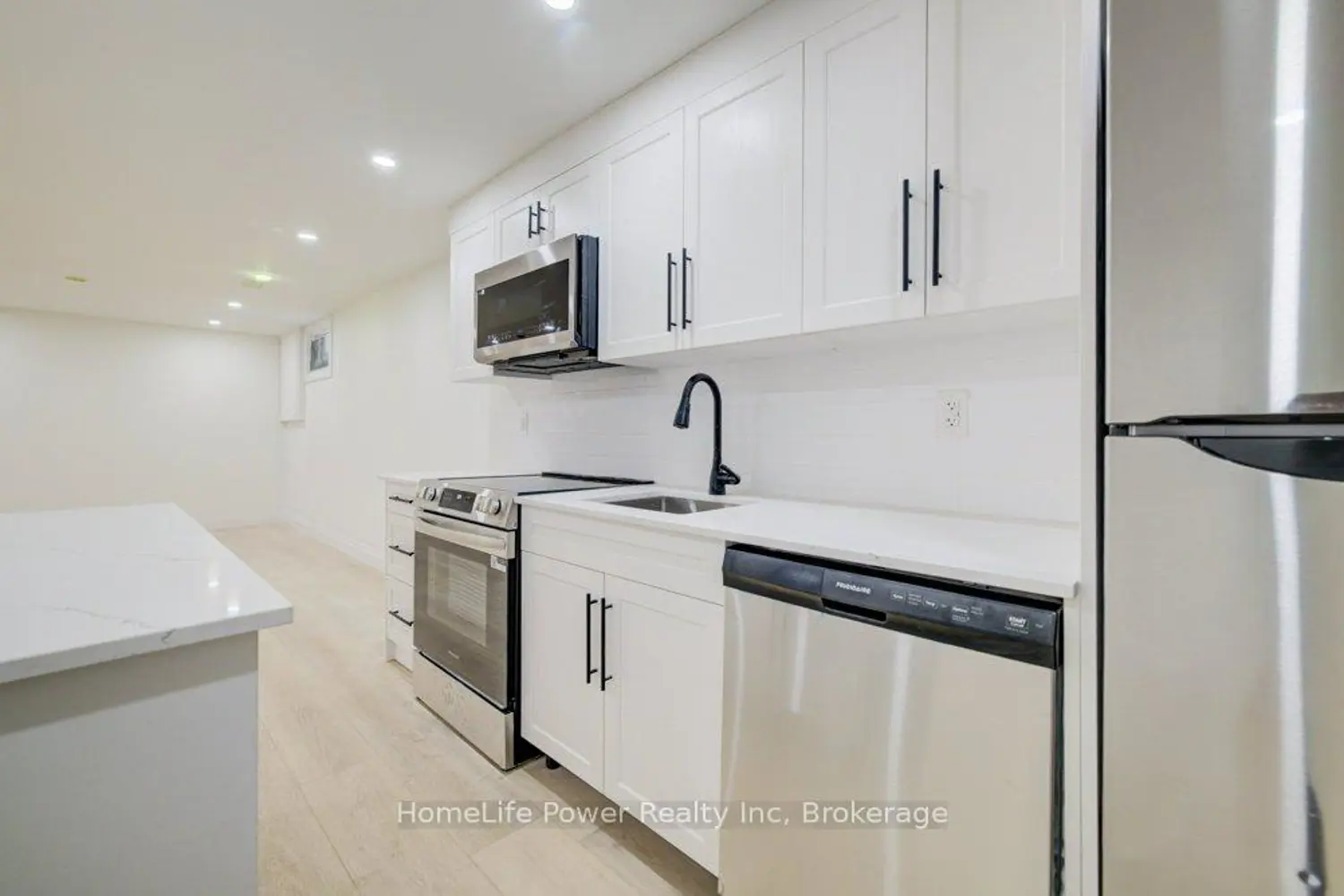 Additional image 15 of 328 The Country Way