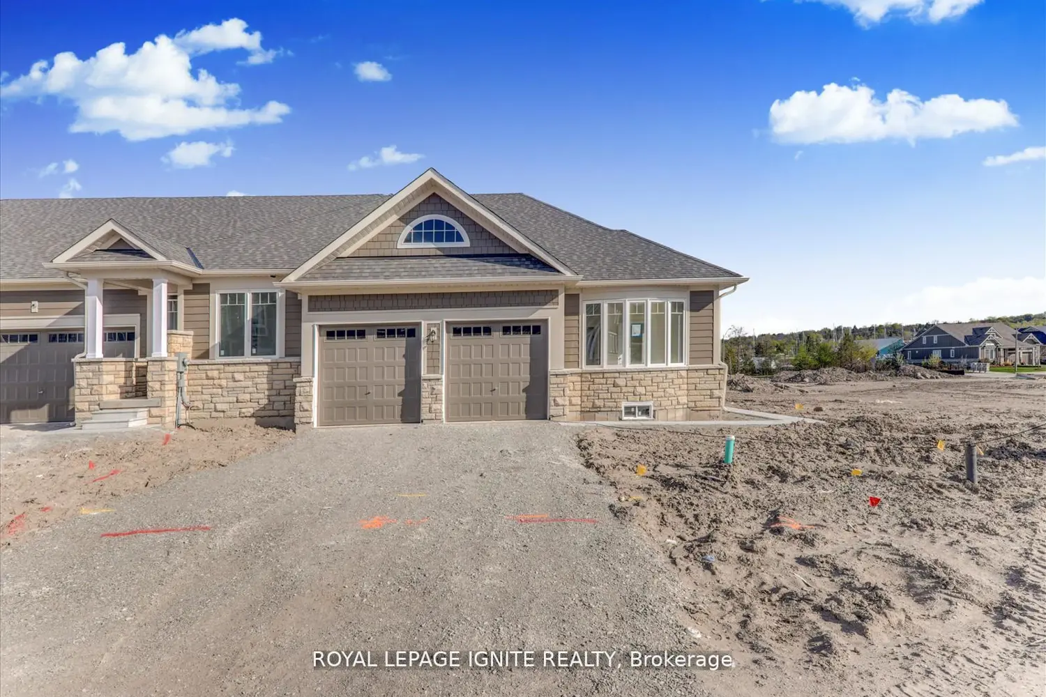 553 Hudson Crescent photo 3
