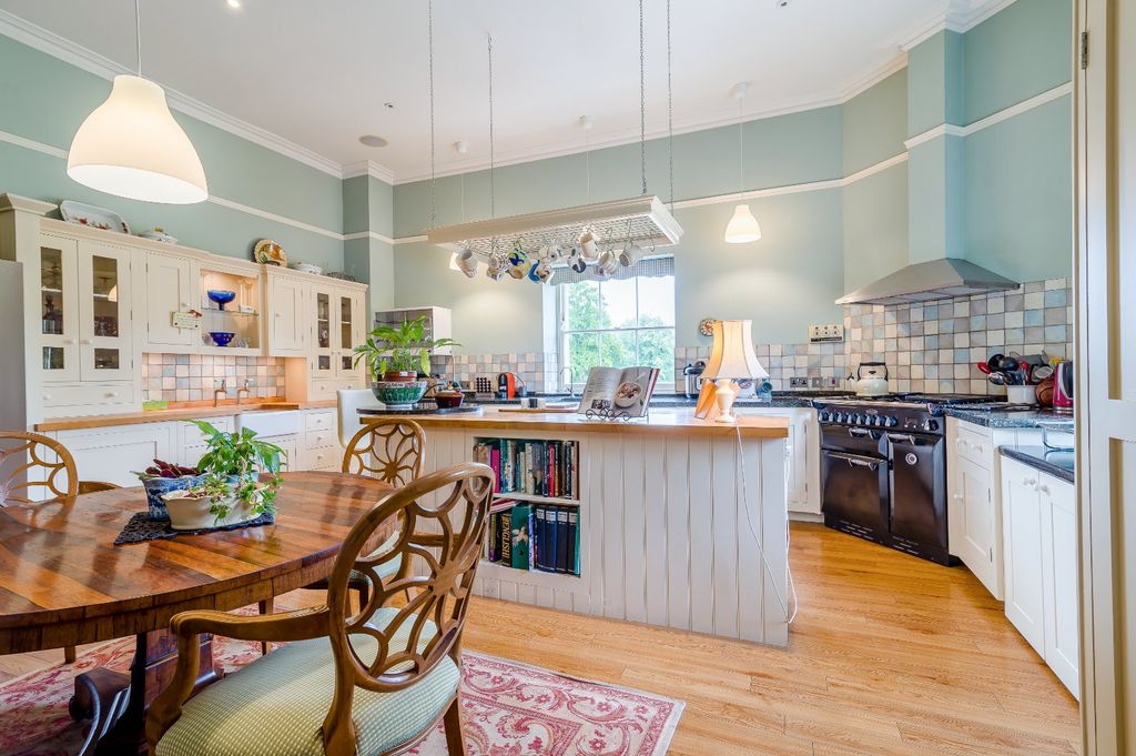 Additional image 2 of 3 bed flat for saleHeytesbury Park, Heytesbury, Warminster, Wiltshire BA12
