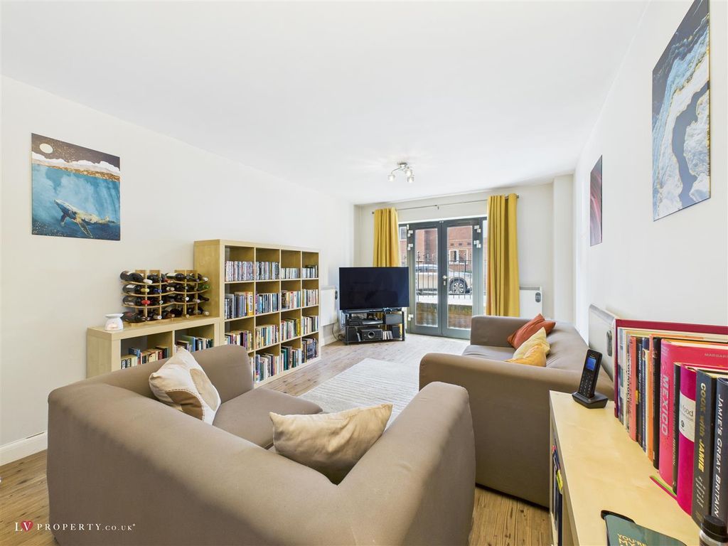 Additional image 2 of 2 bed flat for saleNewhall Hill, Birmingham, West Midlands B1