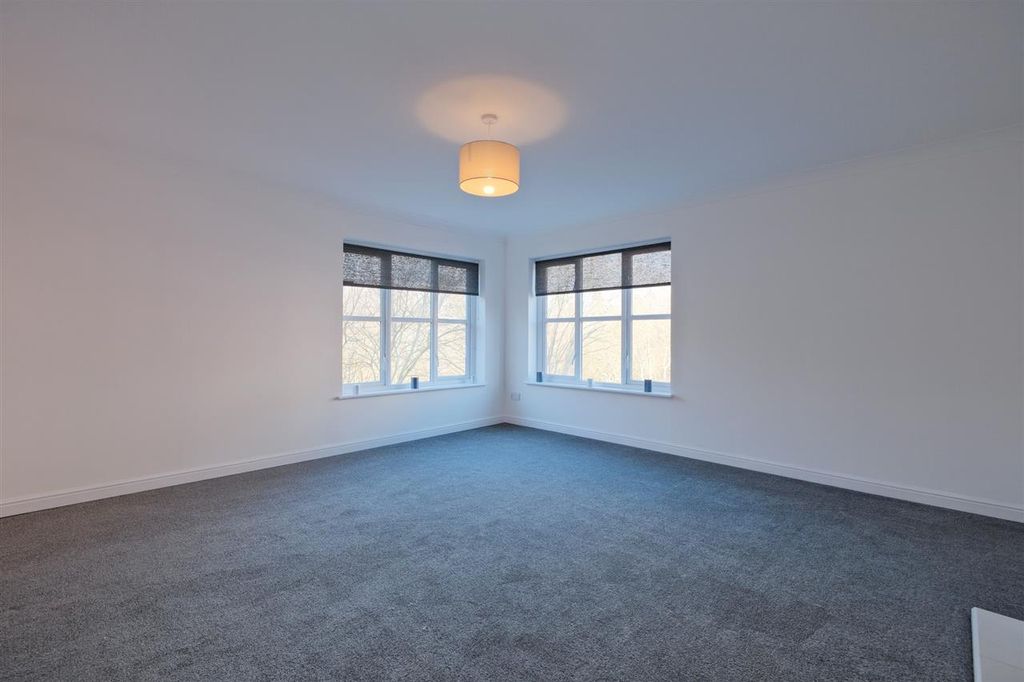 3 bed flat for saleSkye Wynd, Hamilton ML3 photo 2